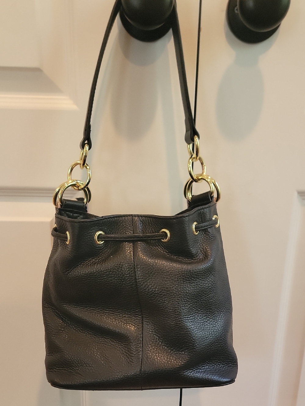 Ted Baker Aminah Bucket Bag, Black Leather, Excellent Condition!! - Picture 13 of 16